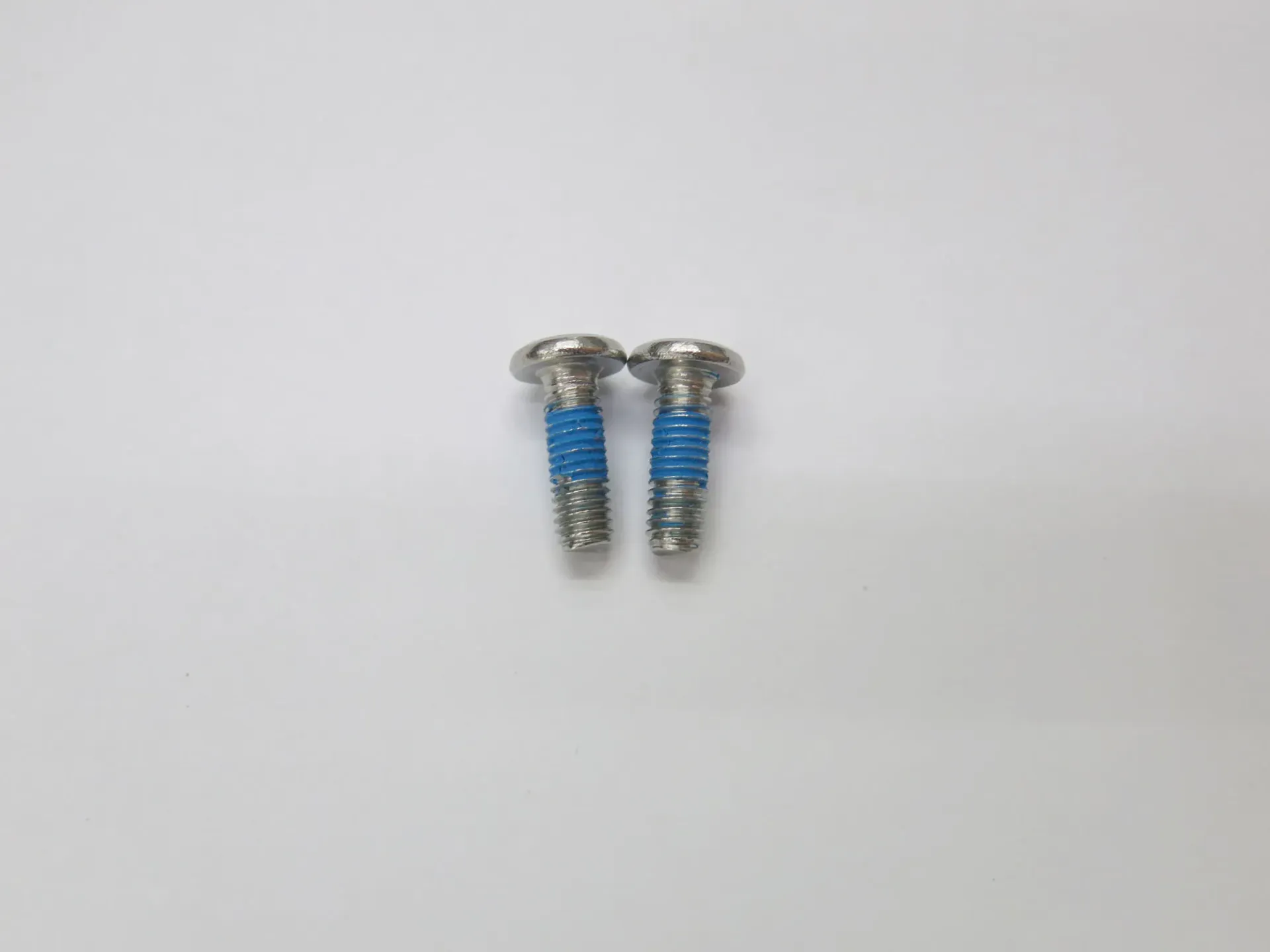 [KBSCL2] Loctite Kiteboard Fins Screws Pair